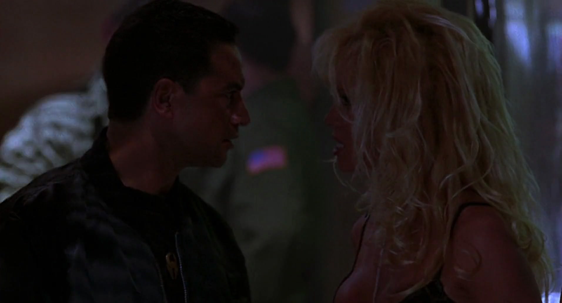 Barb Wire (1996) screencap 5073