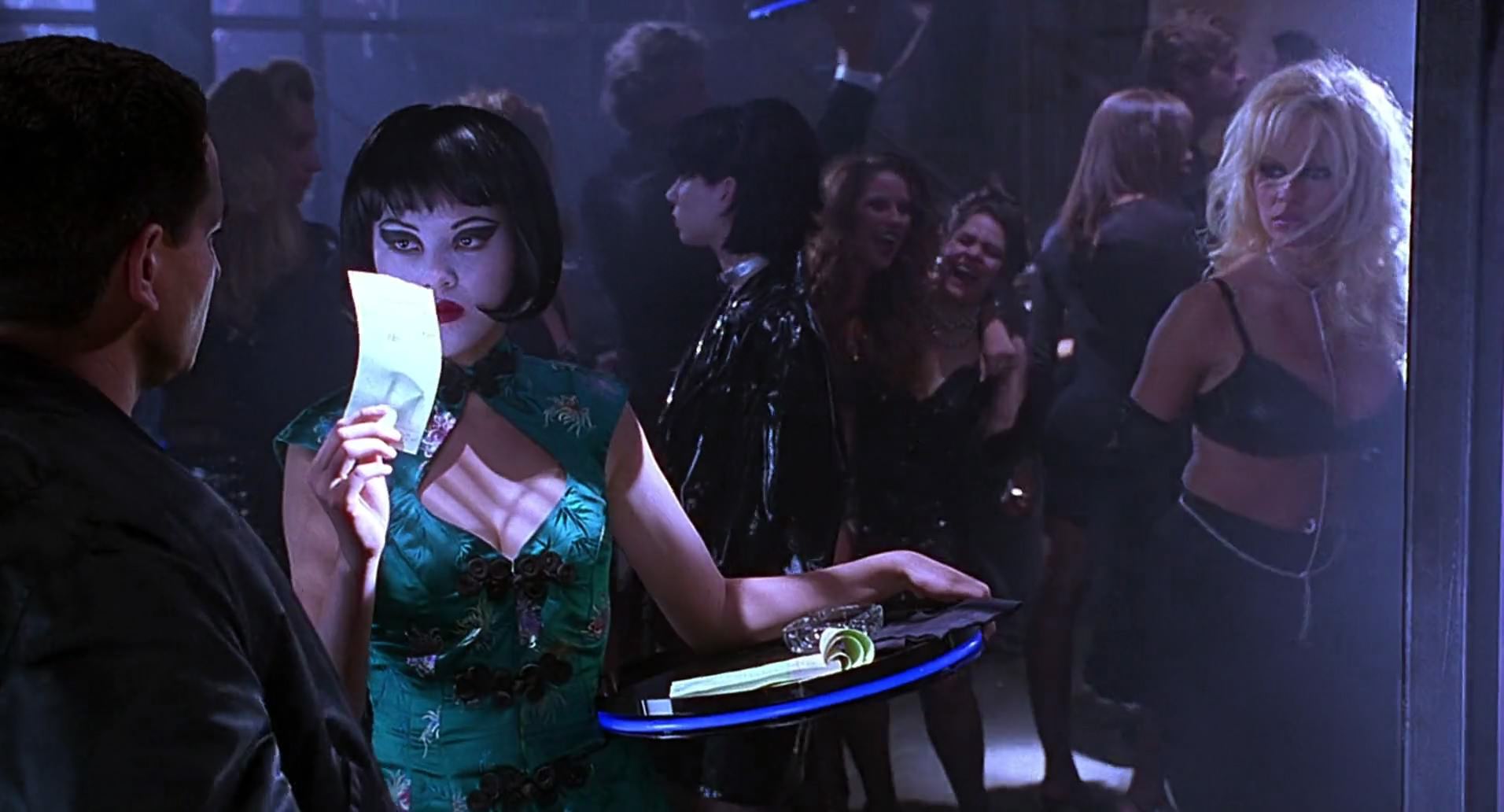 Barb Wire (1996) screencap 5082