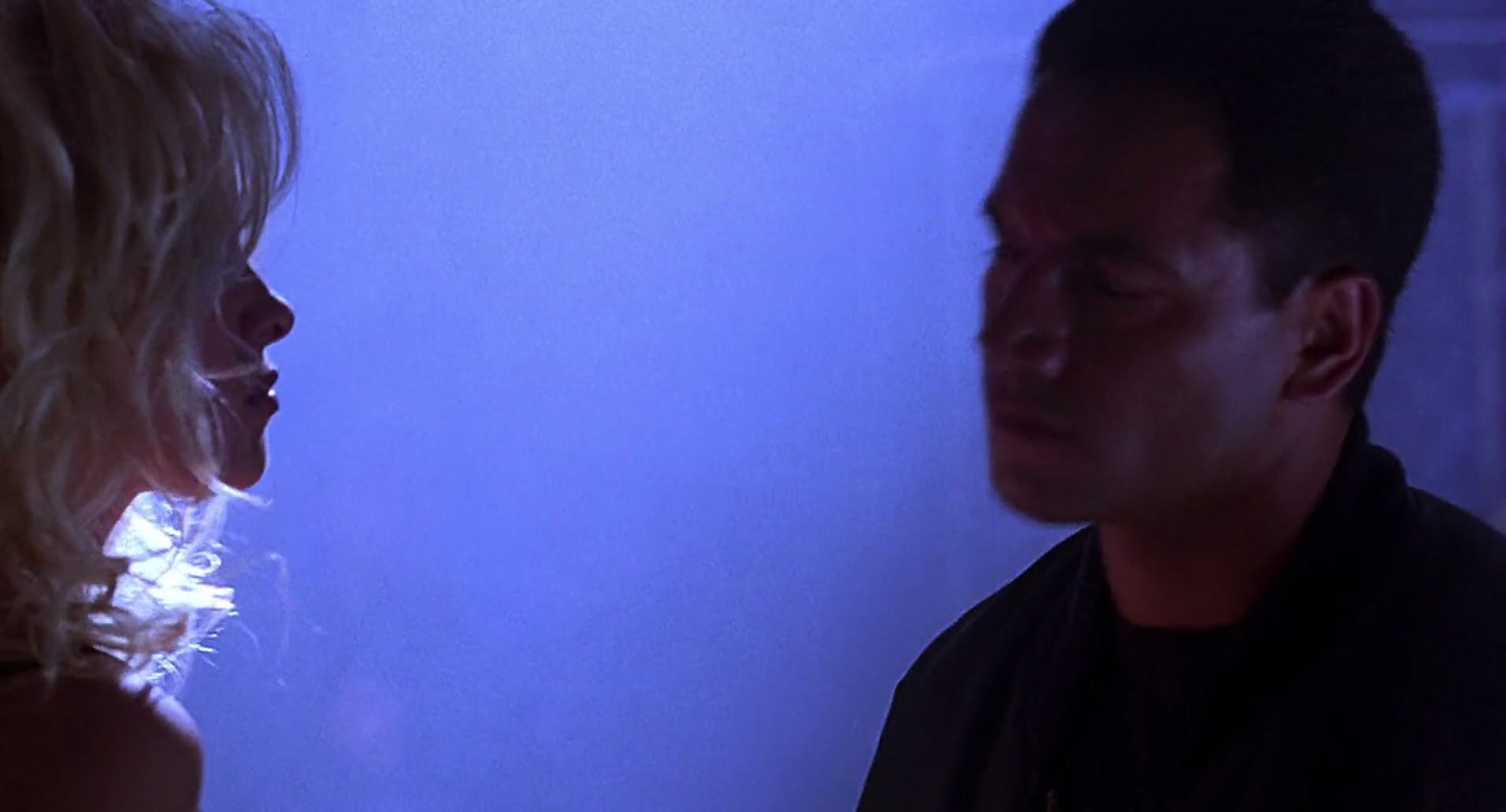 Barb Wire (1996) HD screenshot 5096