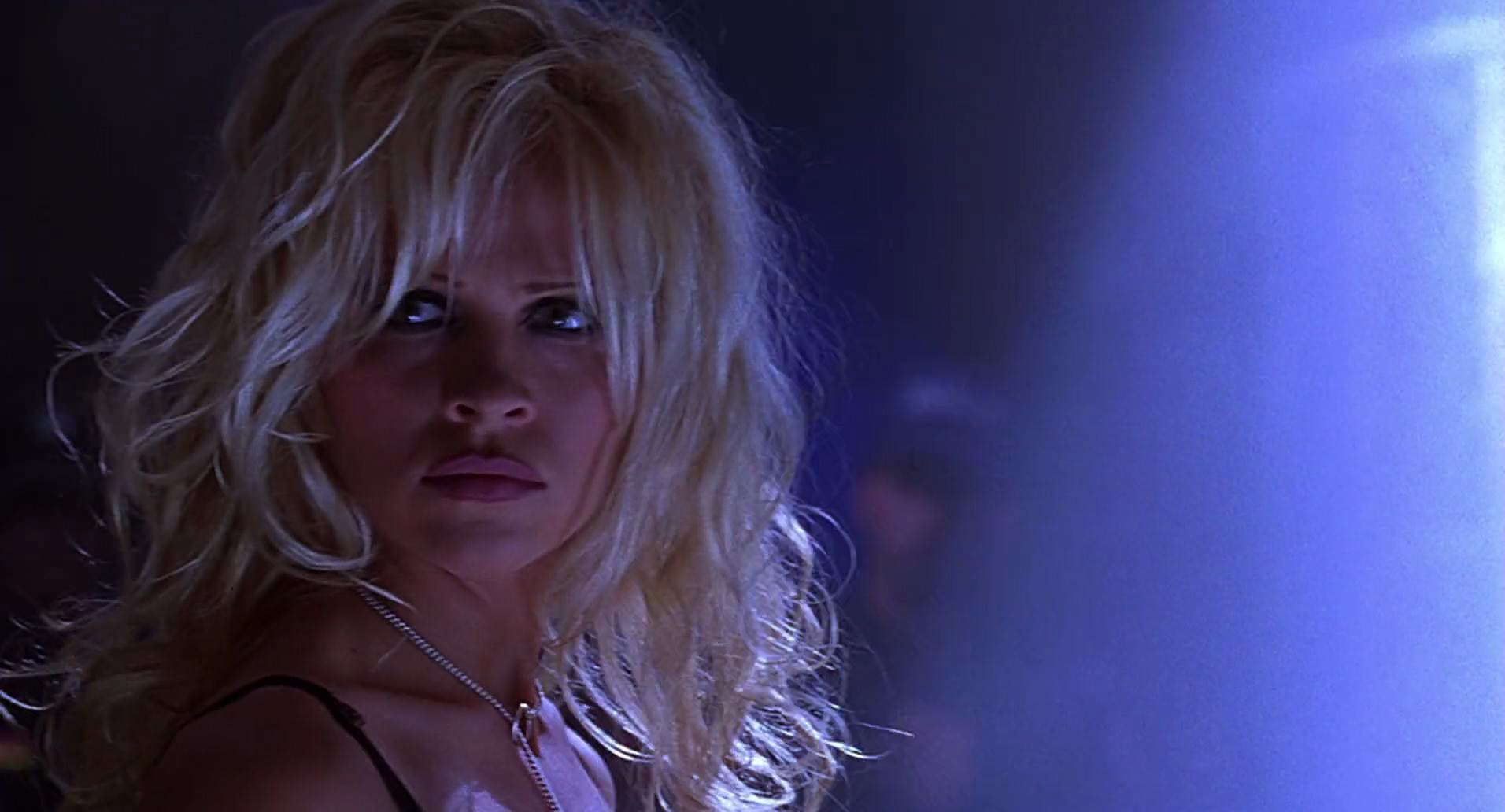 Barb Wire (1996) HD screenshot 5099