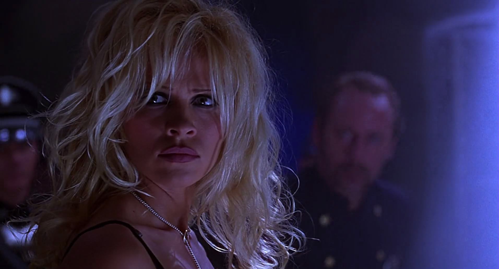 Barb Wire (1996) screencap 5100