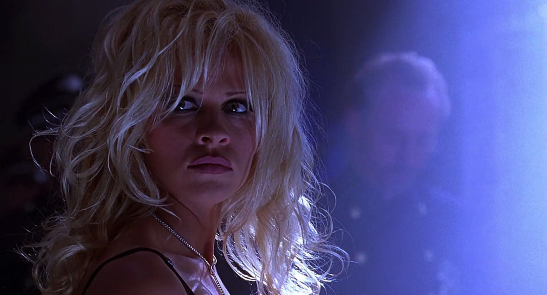 Barb Wire (1996) HD screenshot 5102