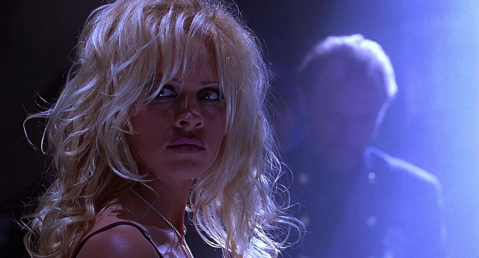 Barb Wire (1996) screencap 5103