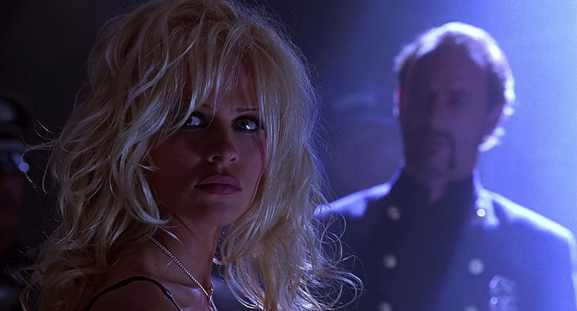 Barb Wire (1996) HD screenshot 5105
