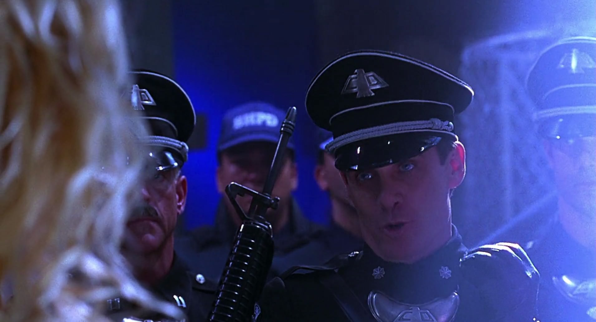 Barb Wire (1996) HD screenshot 5120