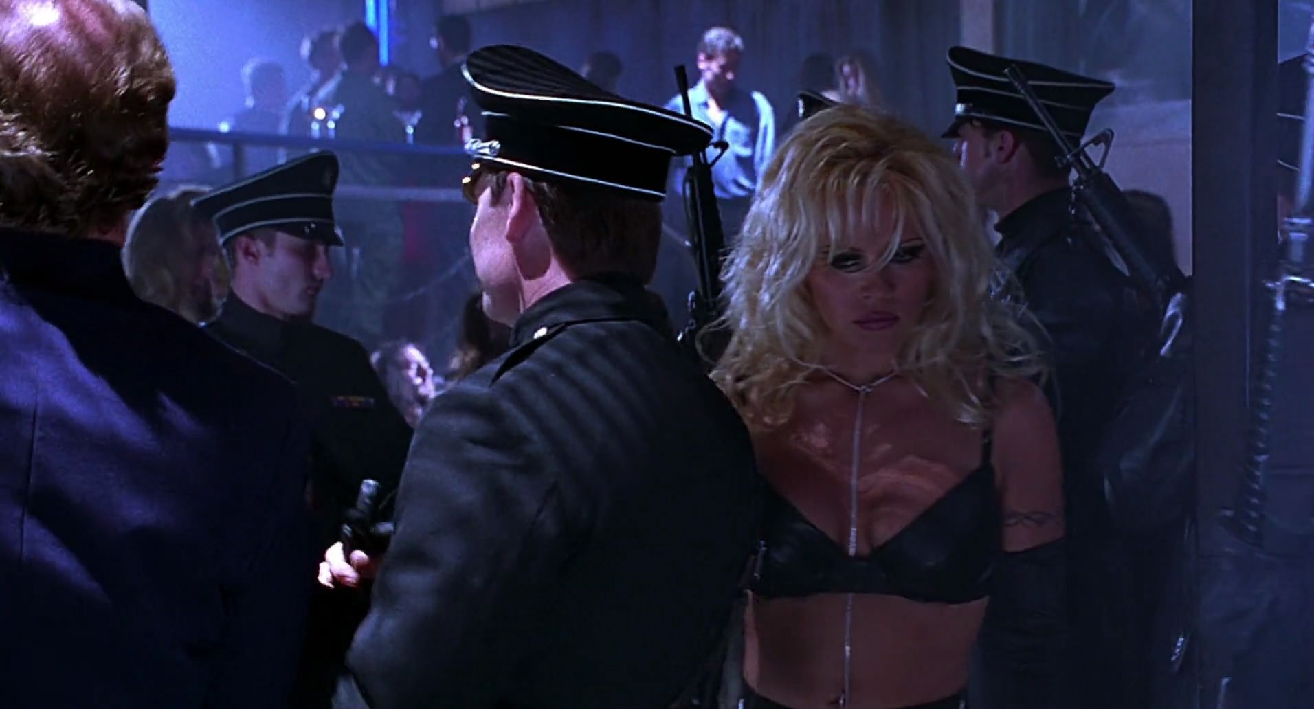 Barb Wire (1996) HD screenshot 5126