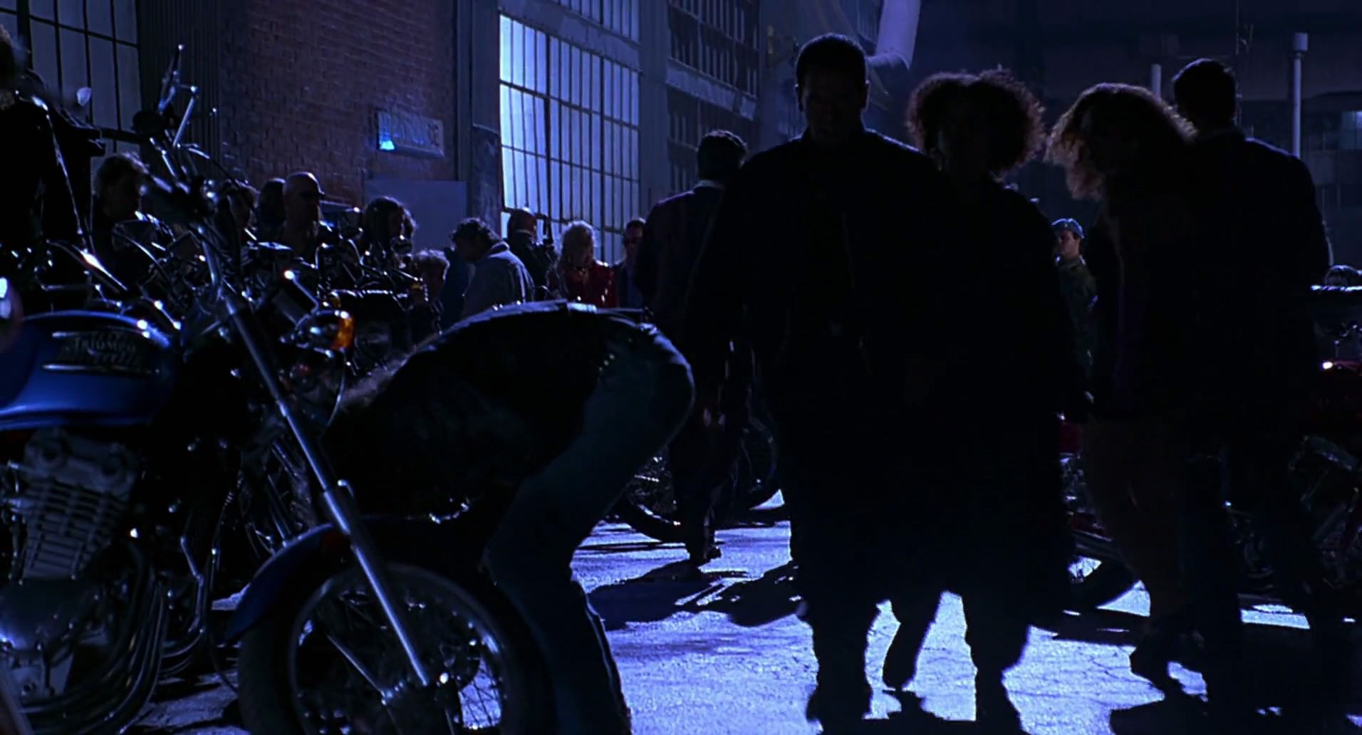 Barb Wire (1996) screencap 5163