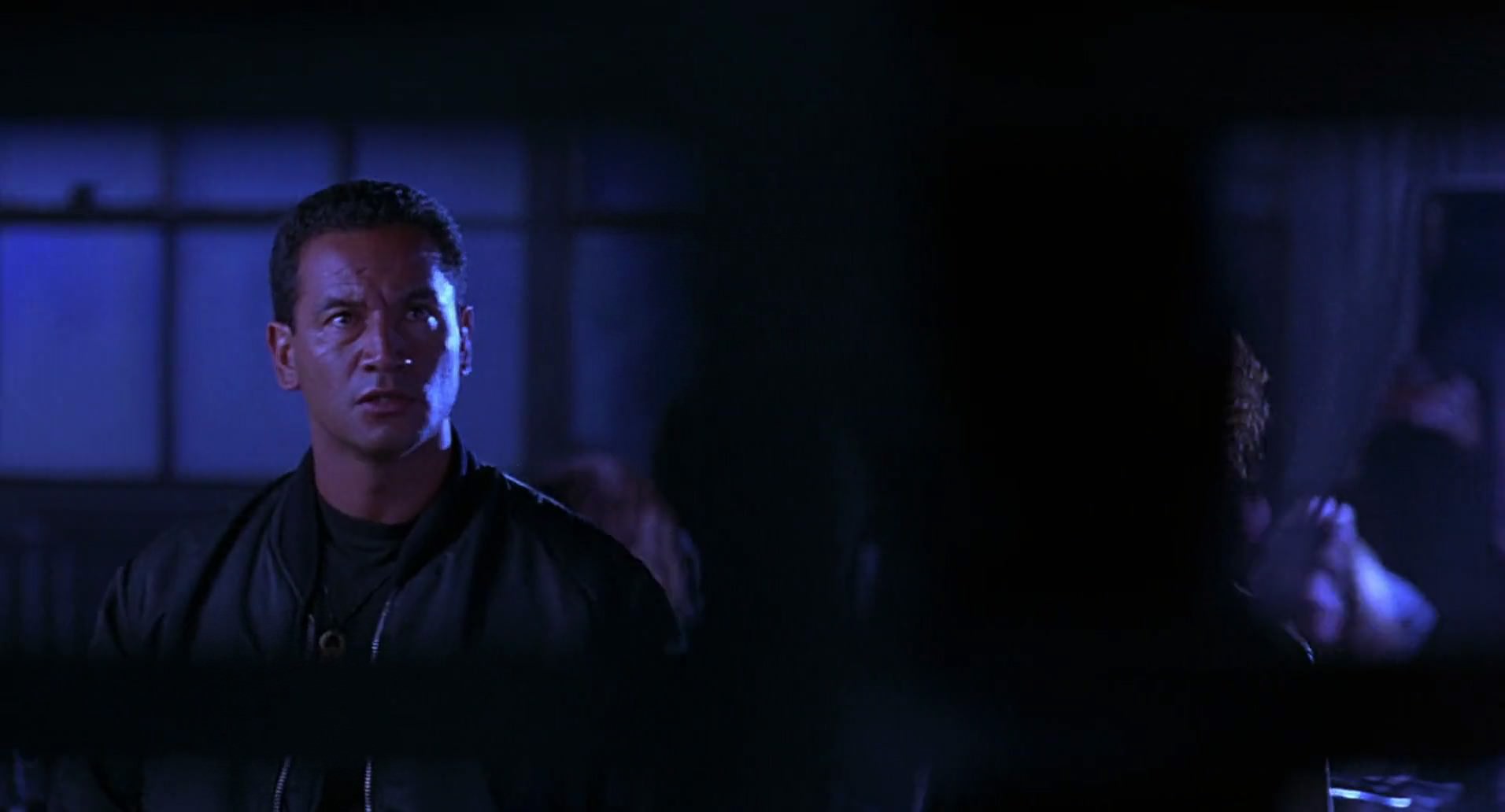 Barb Wire (1996) screencap 5184
