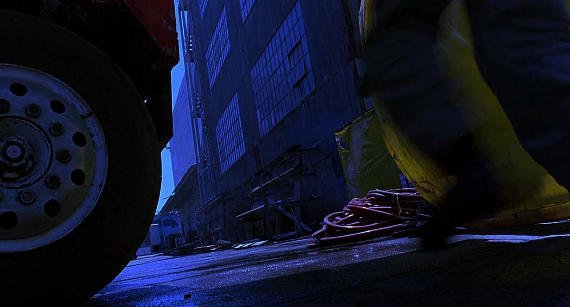 Barb Wire (1996) screencap 5208
