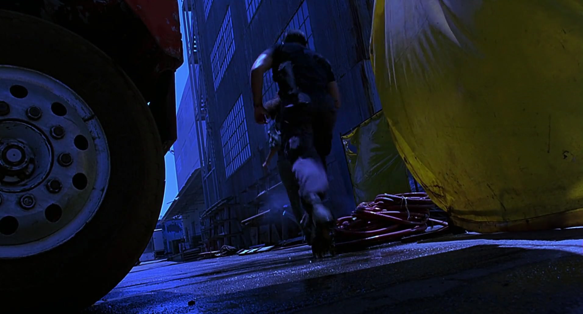 Barb Wire (1996) screencap 5211