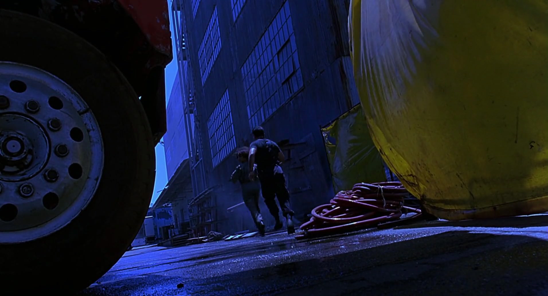 Barb Wire (1996) HD screenshot 5213