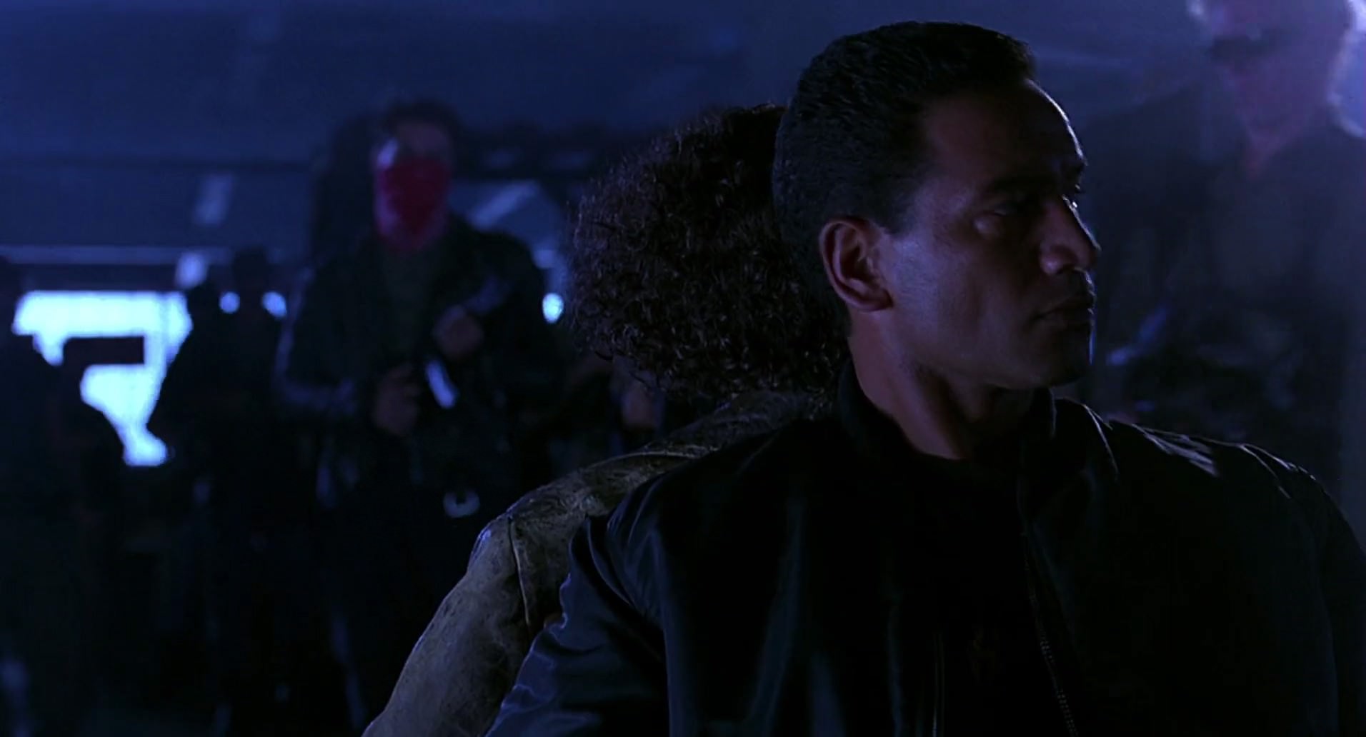 Barb Wire (1996) screencap 5304