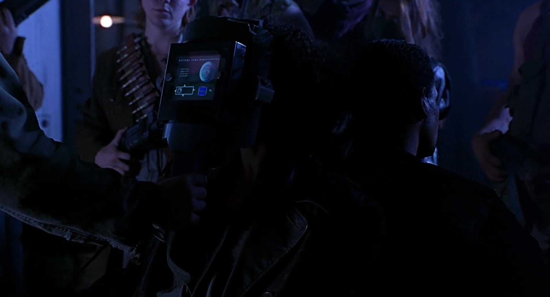 Barb Wire (1996) HD screenshot 5318