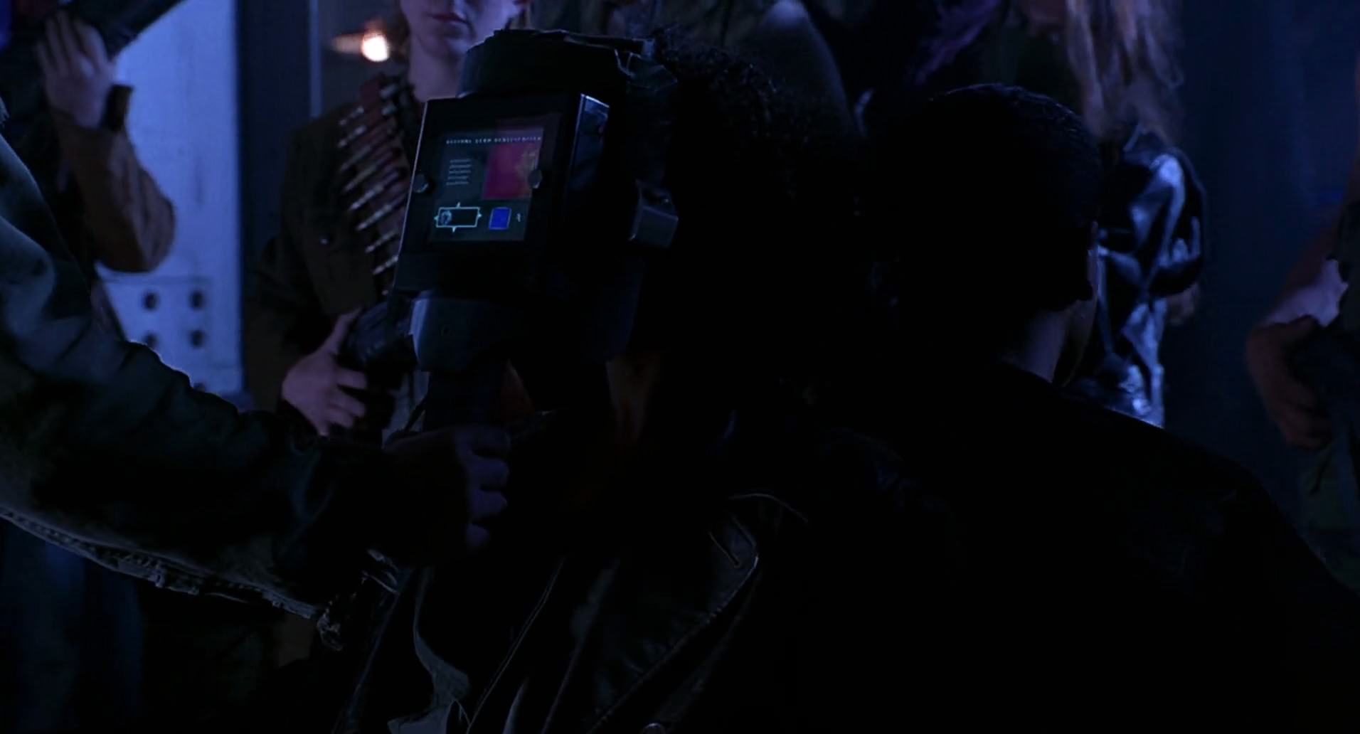 Barb Wire (1996) screencap 5319