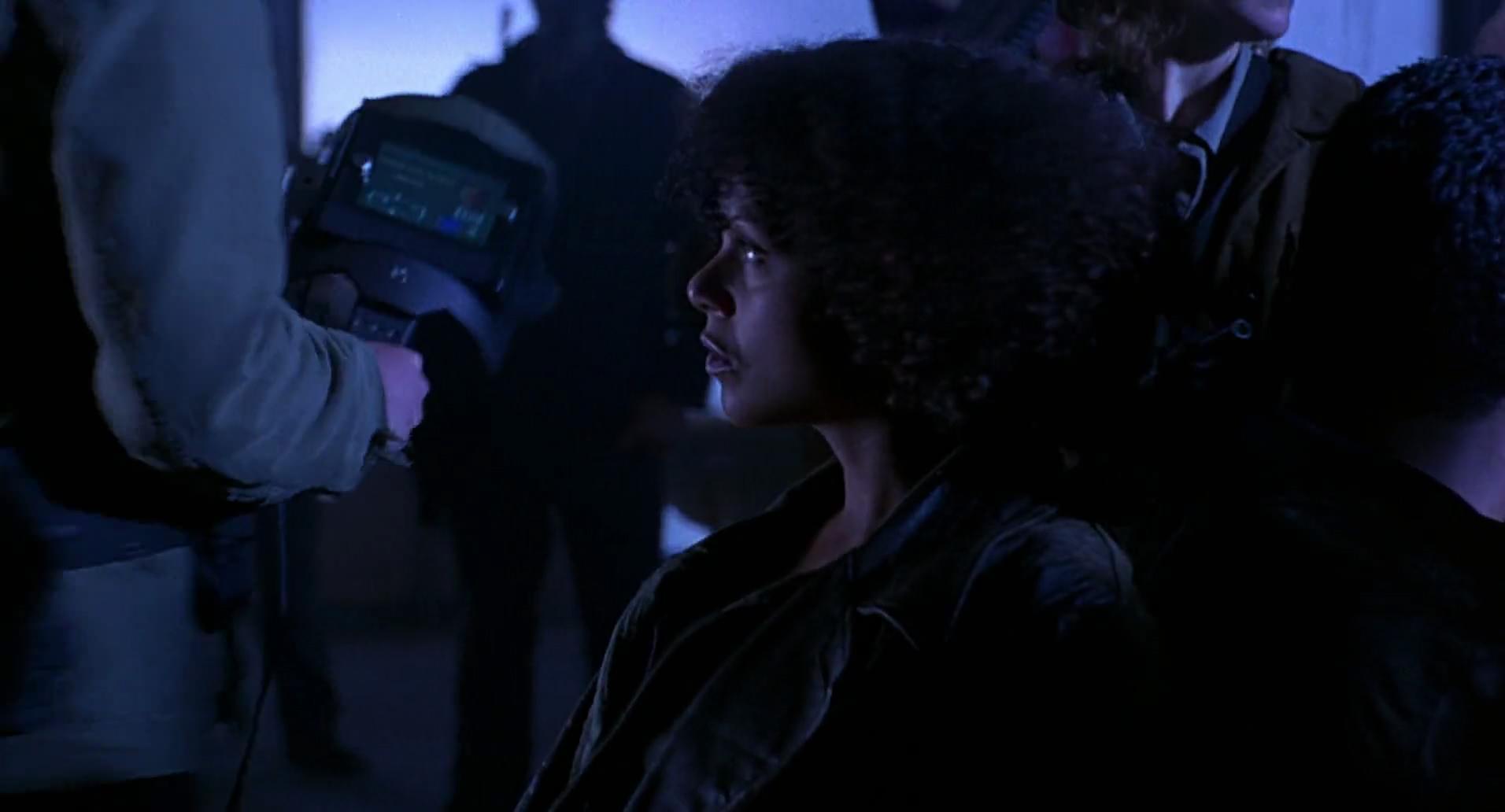 Barb Wire (1996) screencap 5328