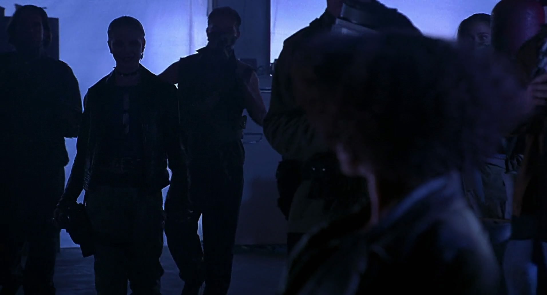 Barb Wire (1996) screencap 5334