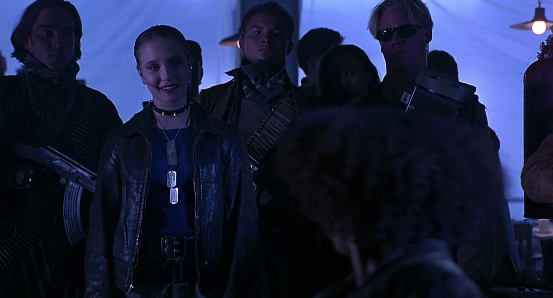 Barb Wire (1996) HD screenshot 5345