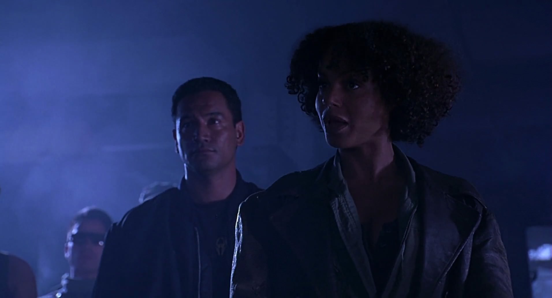 Barb Wire (1996) screencap 5364