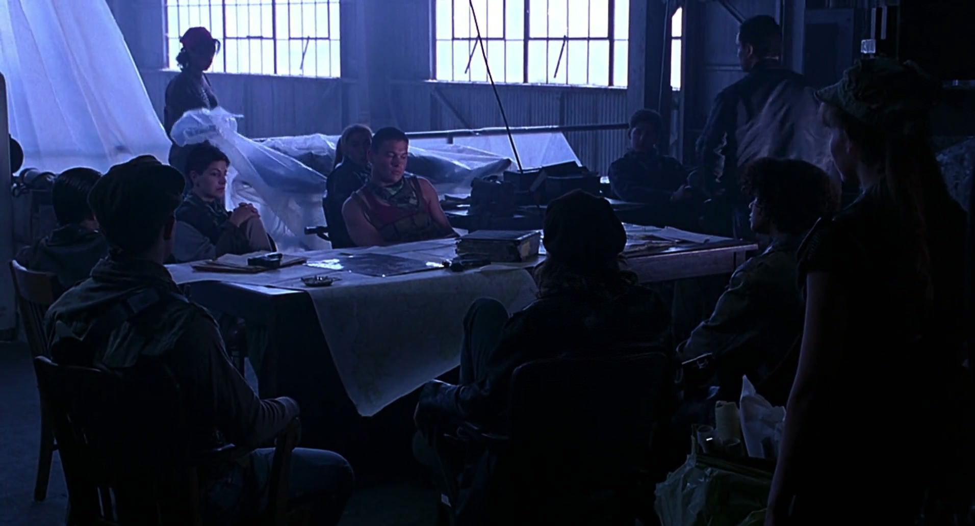Barb Wire (1996) screencap 5382
