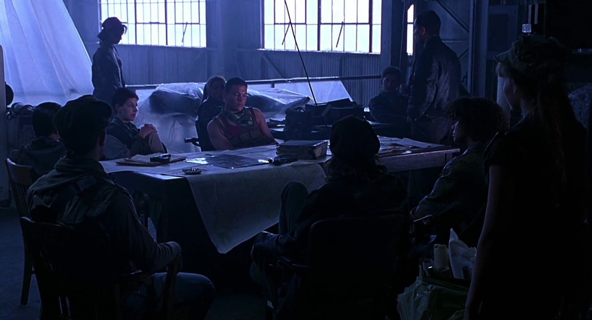 Barb Wire (1996) HD screenshot 5384