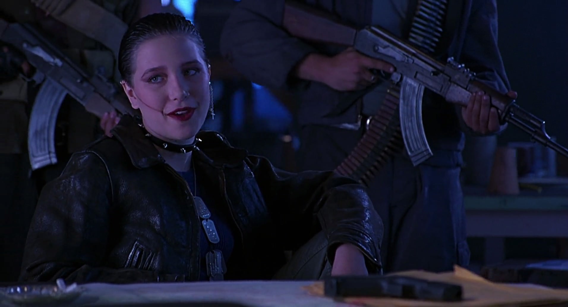 Barb Wire (1996) HD screenshot 5396