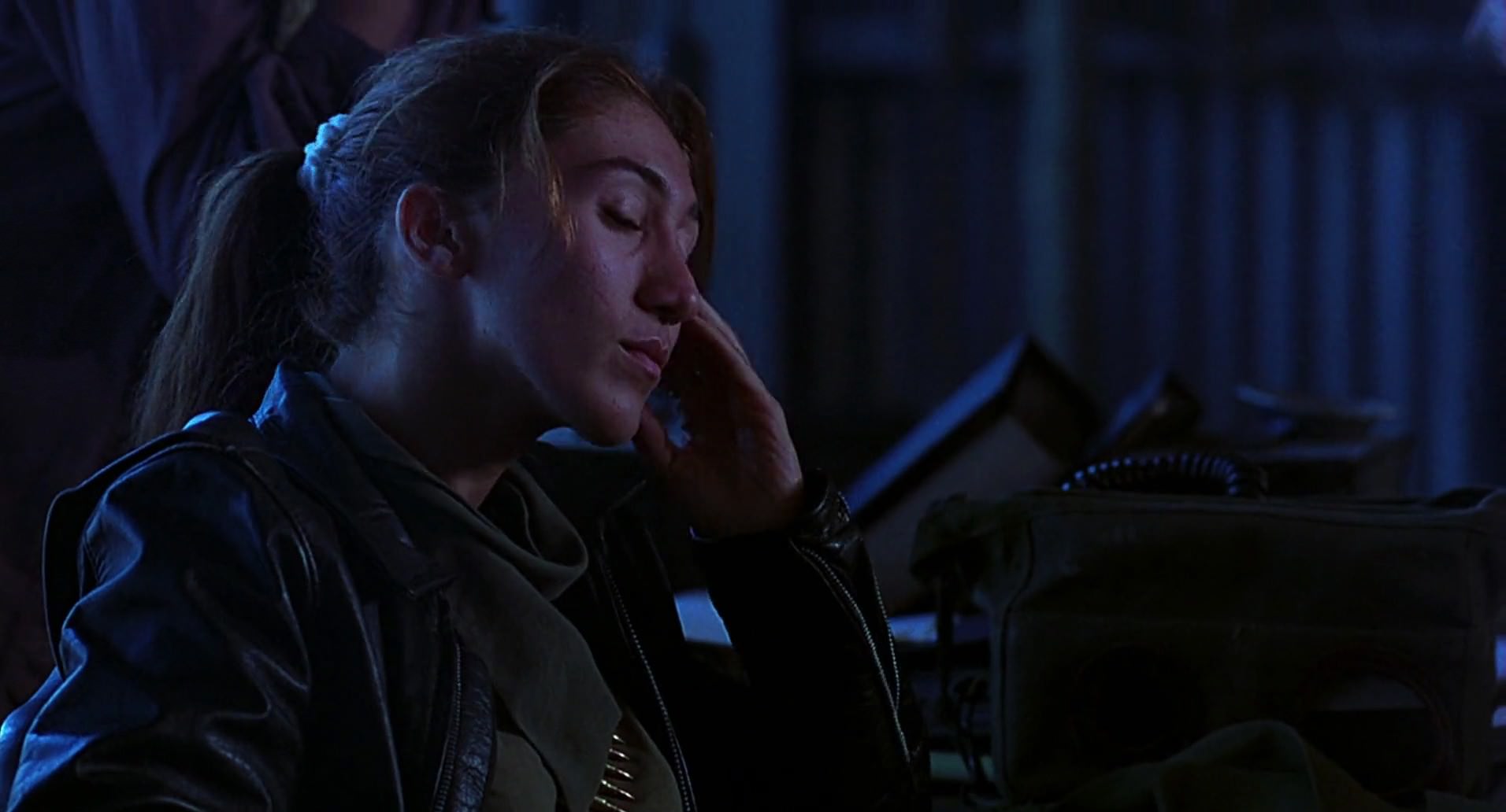 Barb Wire (1996) screencap 5421