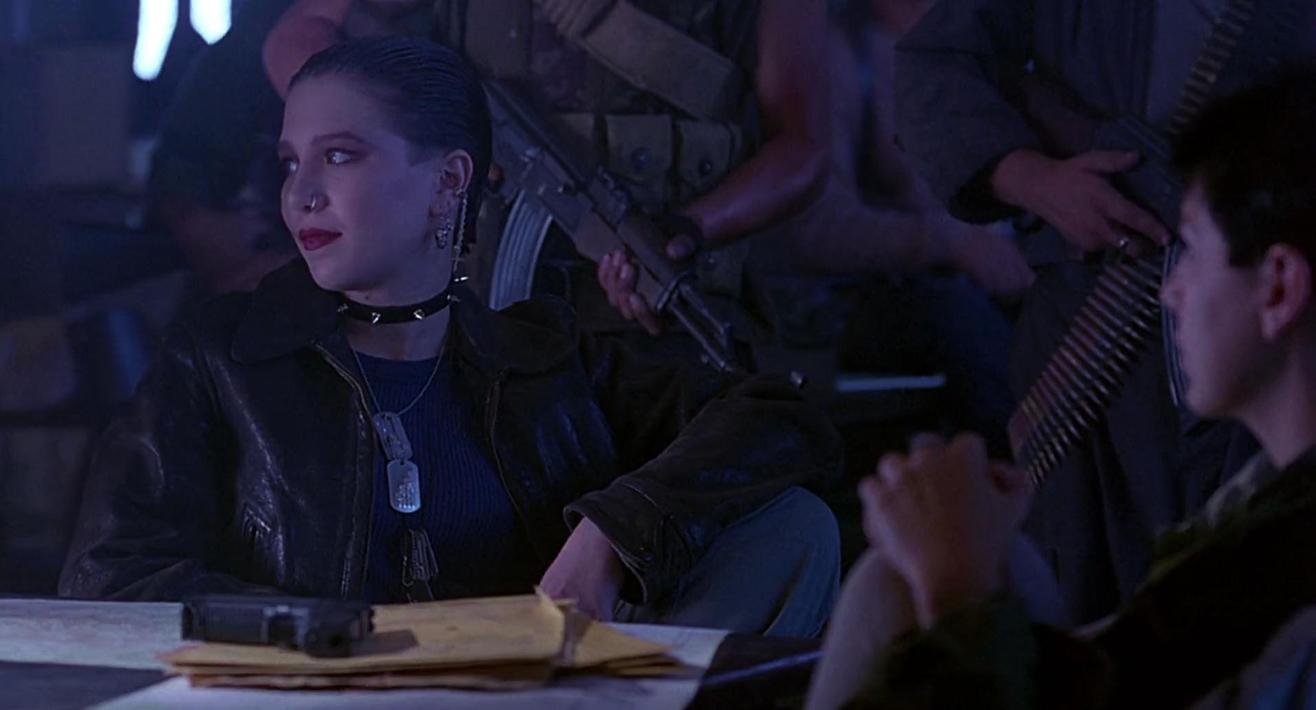 Barb Wire (1996) screencap 5427