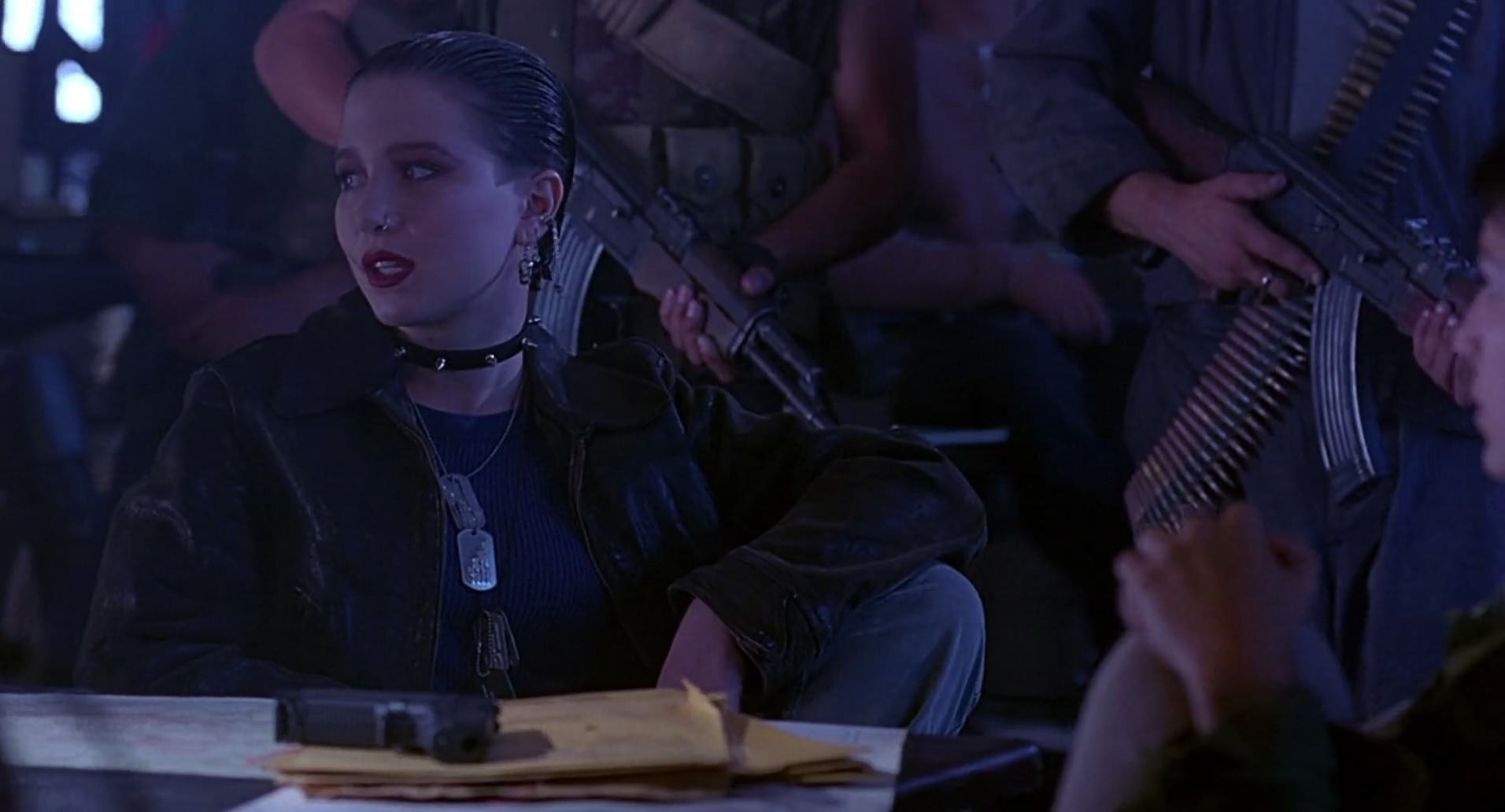 Barb Wire (1996) HD screenshot 5429