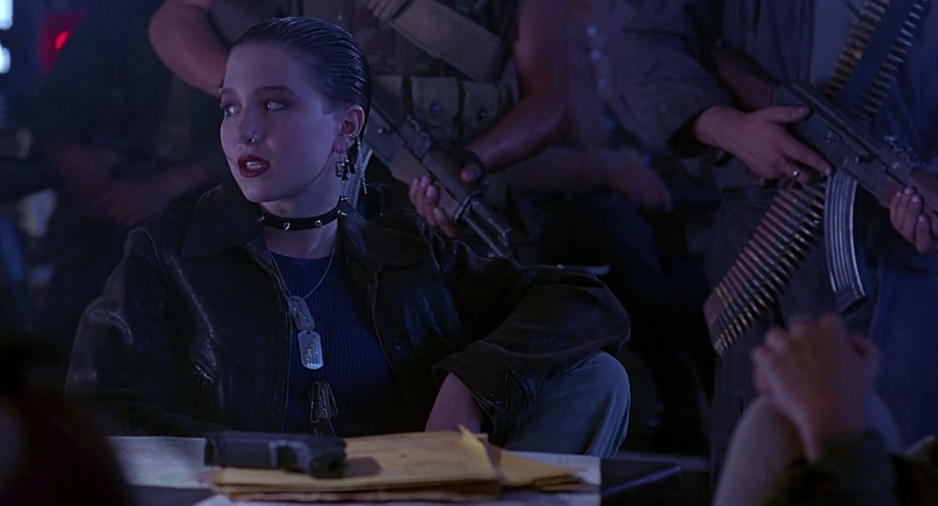 Barb Wire (1996) screencap 5430