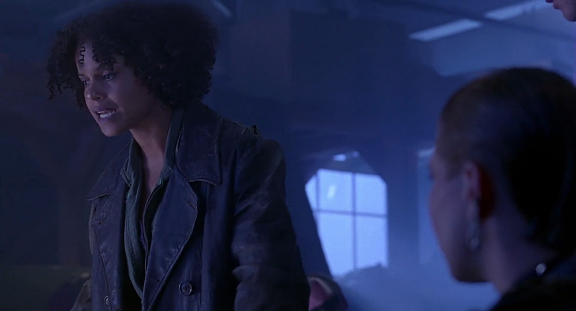Barb Wire (1996) screencap 5445
