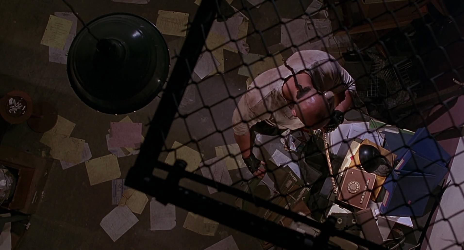 Barb Wire (1996) HD screenshot 5501