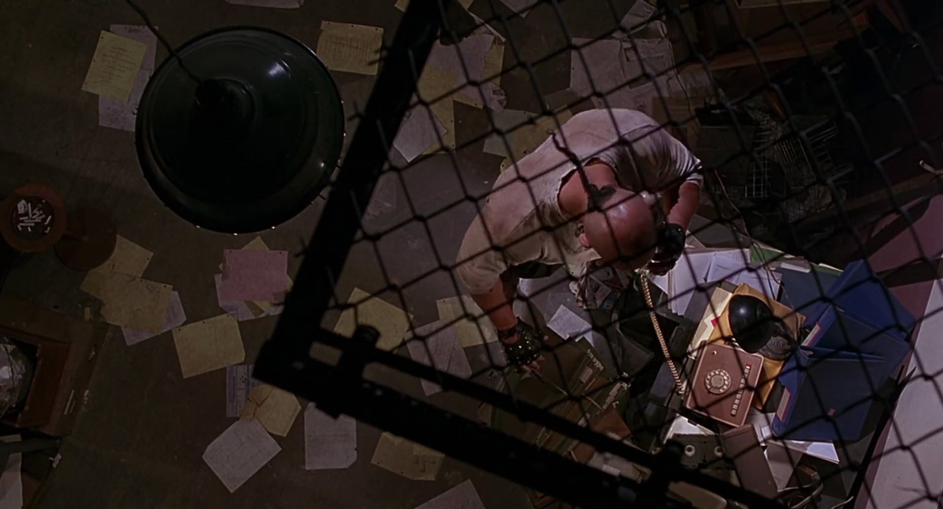 Barb Wire (1996) screencap 5502