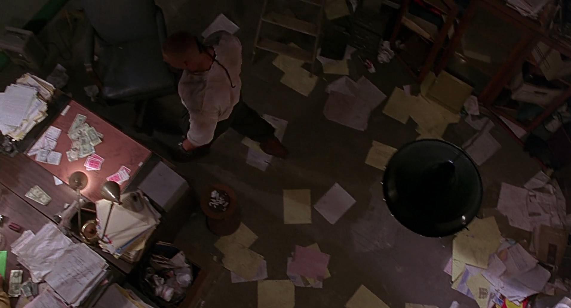 Barb Wire (1996) screencap 5511