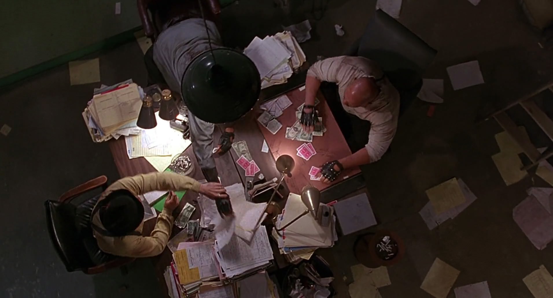 Barb Wire (1996) screencap 5520