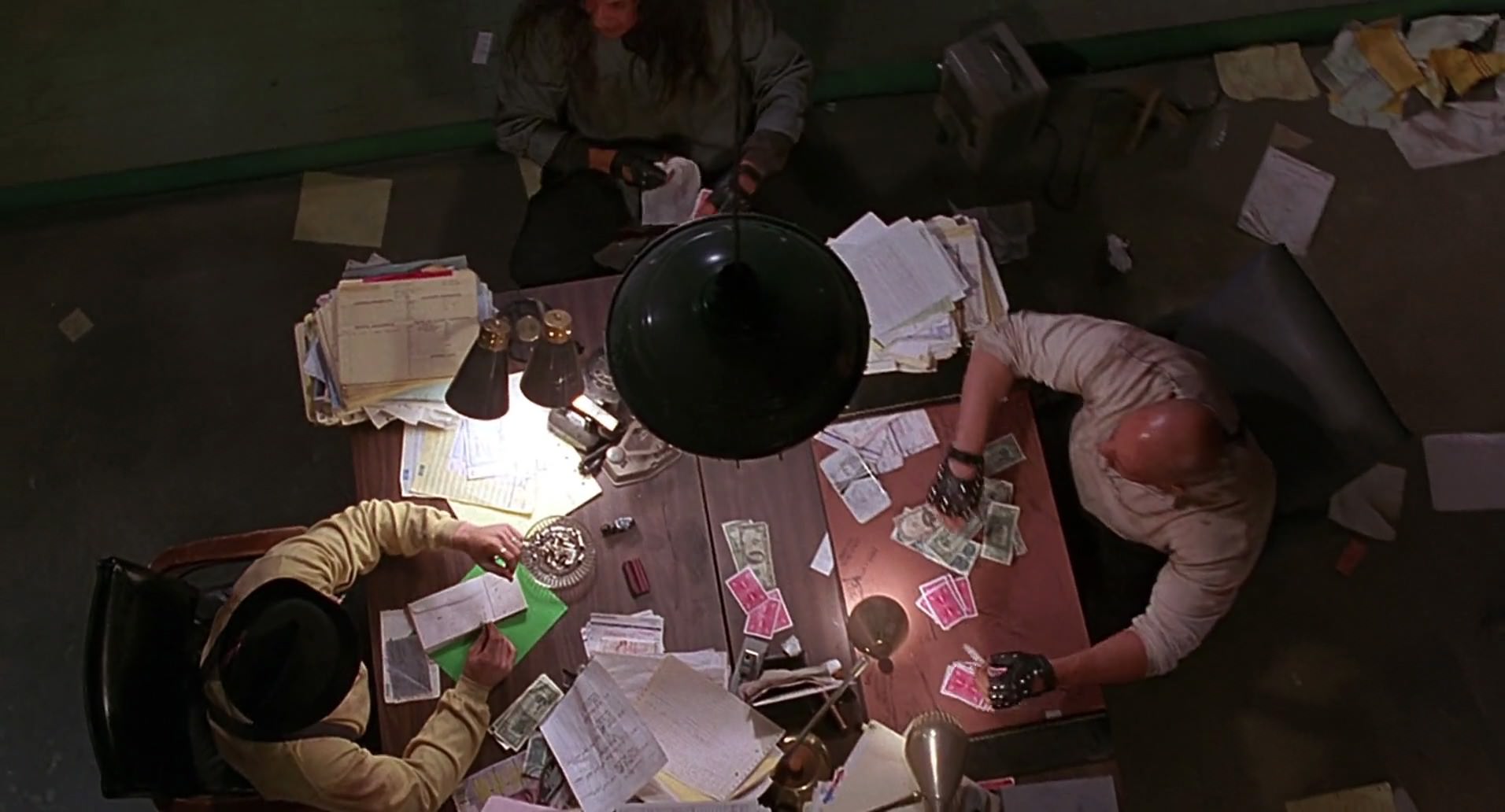 Barb Wire (1996) screencap 5523