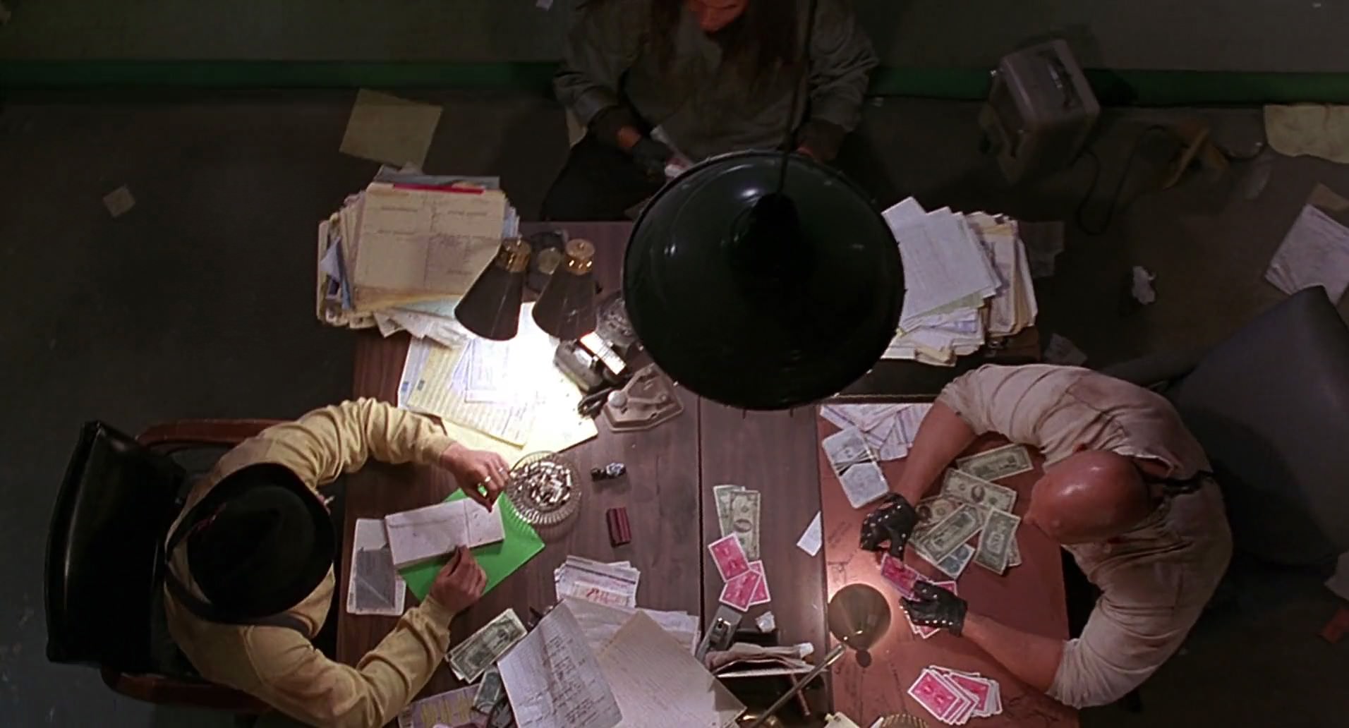 Barb Wire (1996) HD screenshot 5525