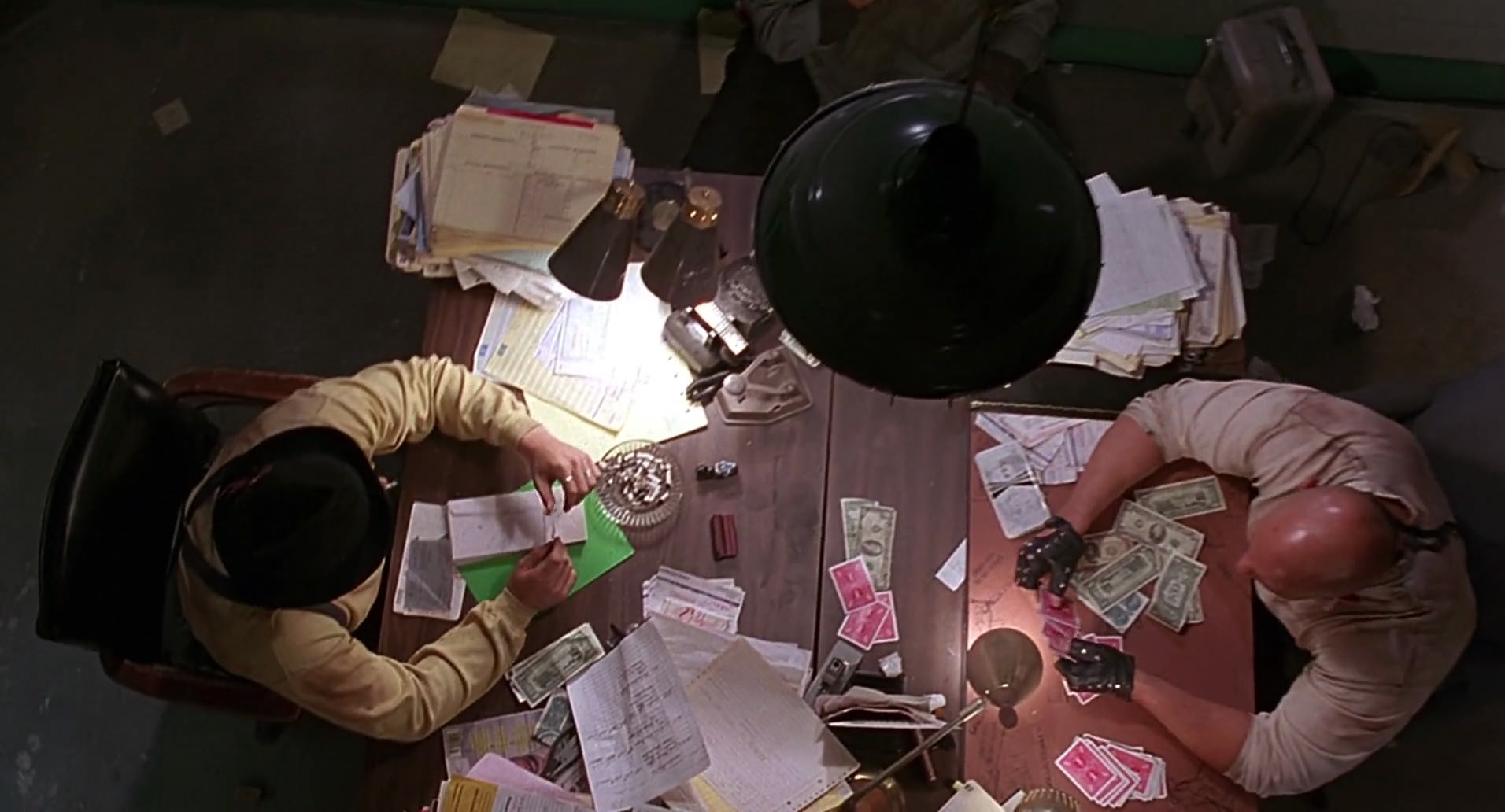 Barb Wire (1996) screencap 5526
