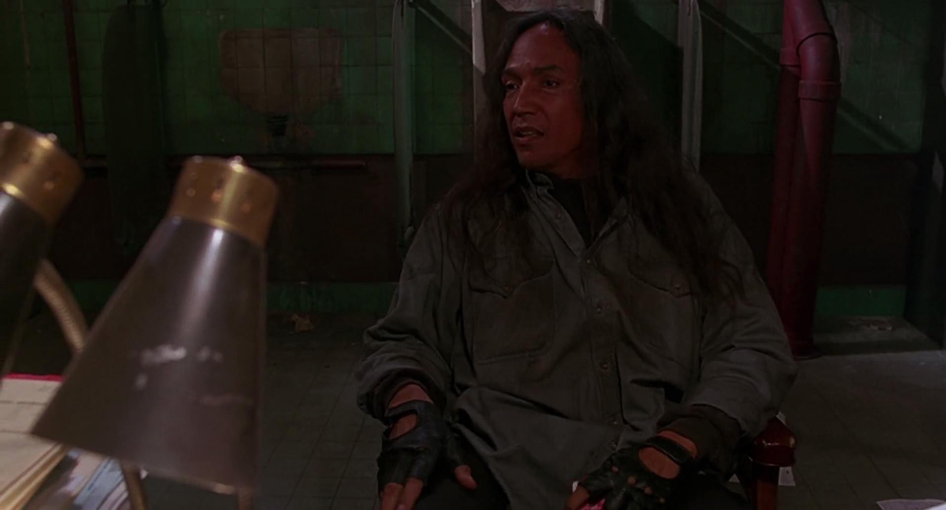Barb Wire (1996) screencap 5547