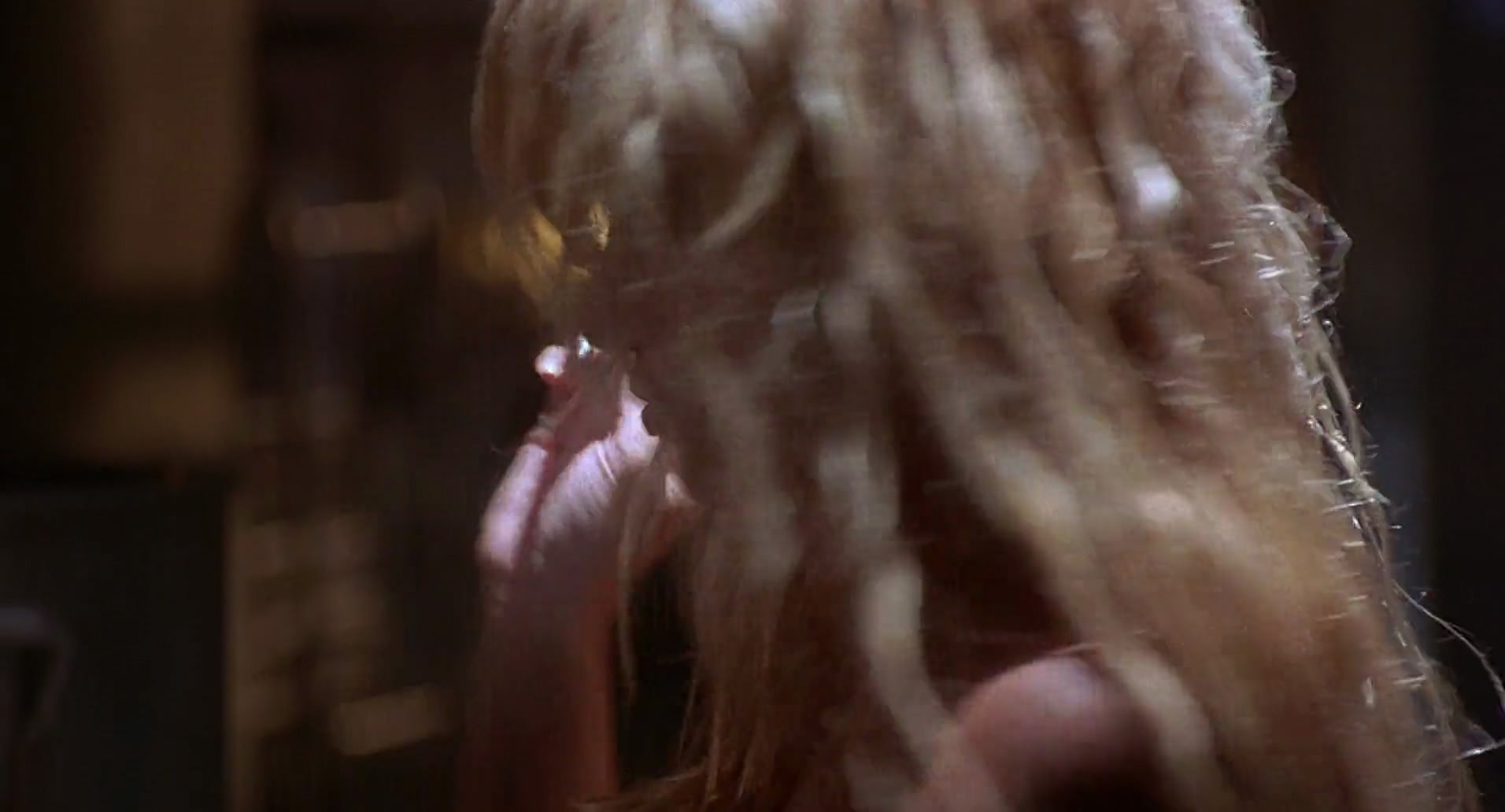 Barb Wire (1996) screencap 555
