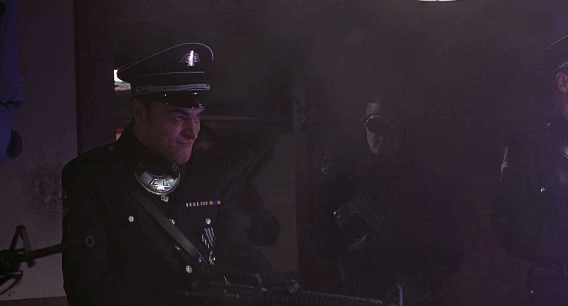 Barb Wire (1996) screencap 5565