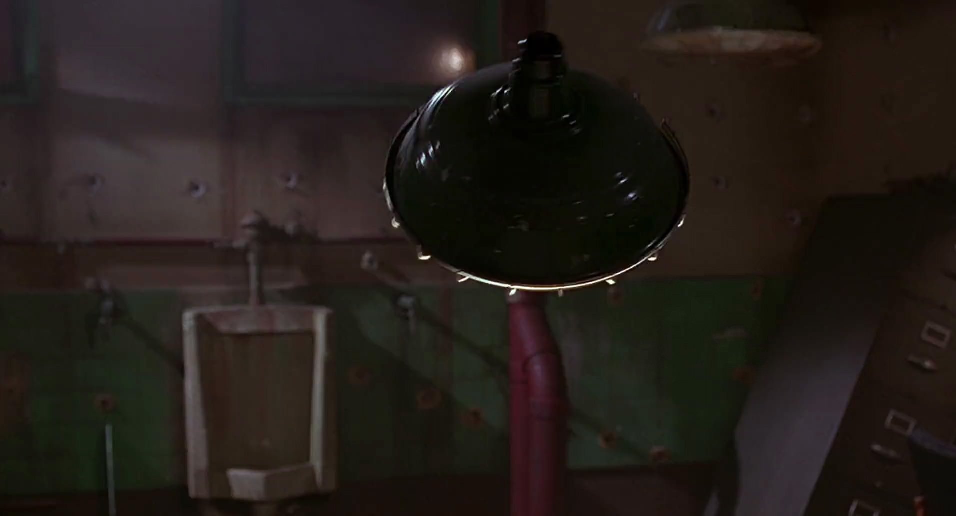 Barb Wire (1996) HD screenshot 5579