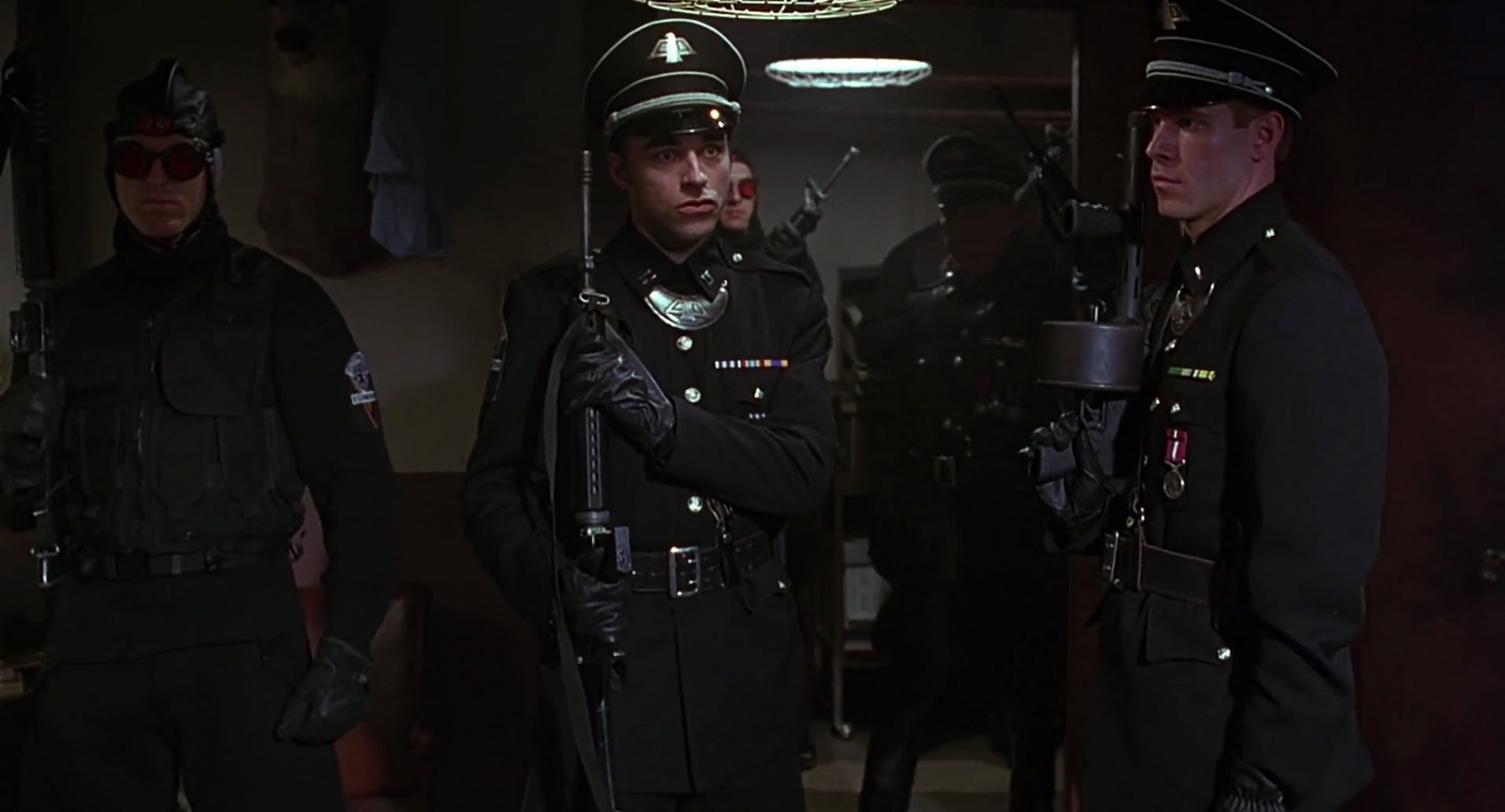 Barb Wire (1996) screencap 5592