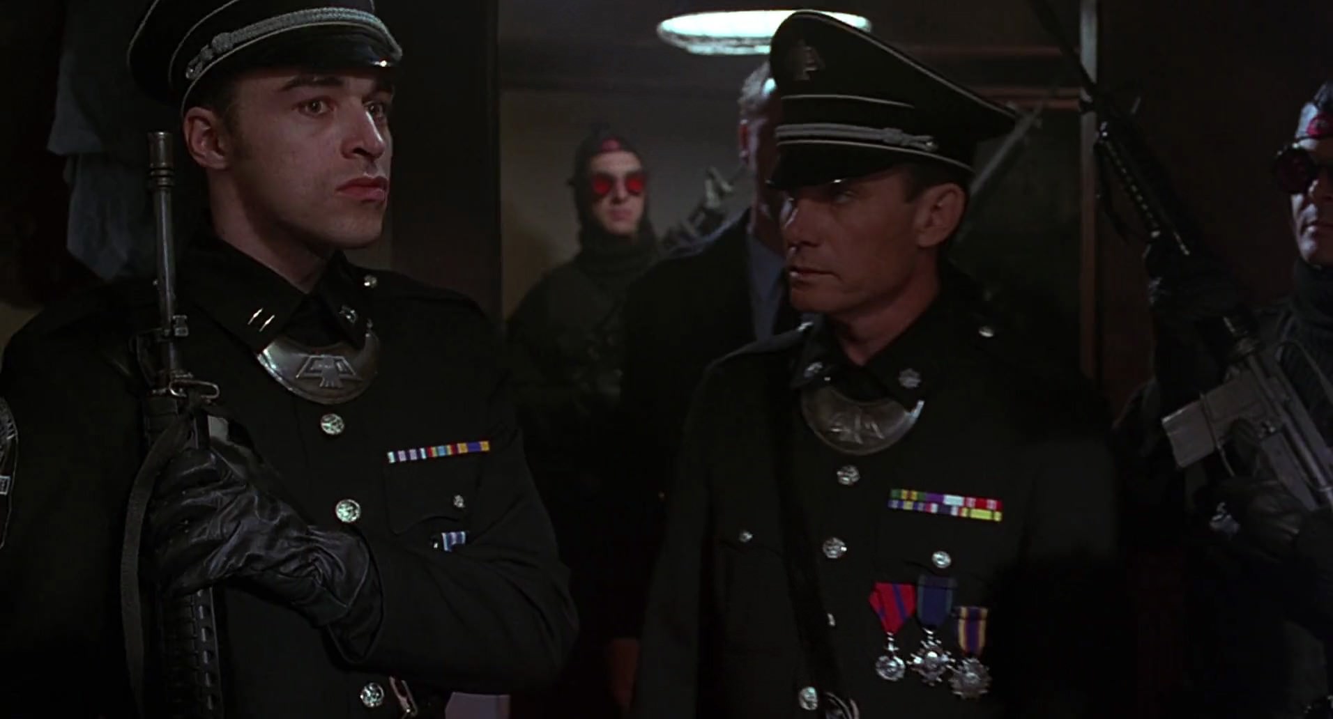 Barb Wire (1996) screencap 5604
