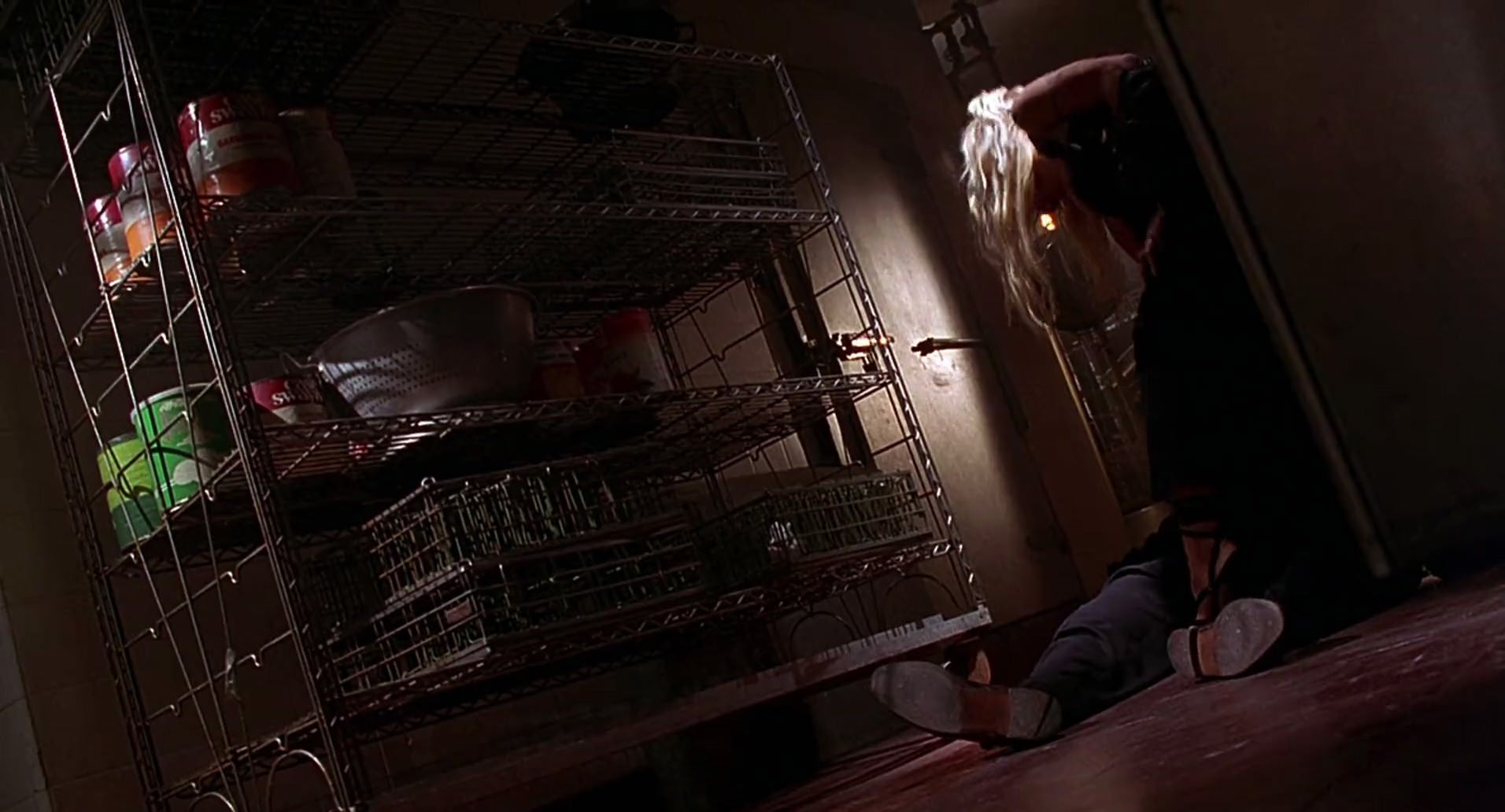 Barb Wire (1996) screencap 561