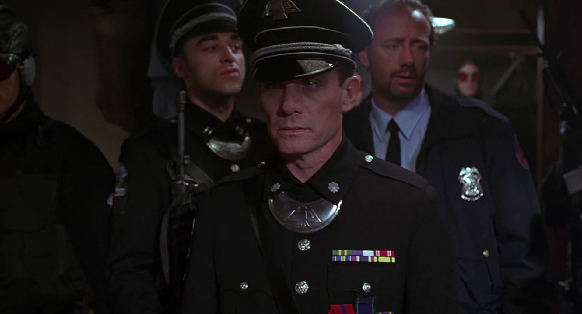 Barb Wire (1996) screencap 5613