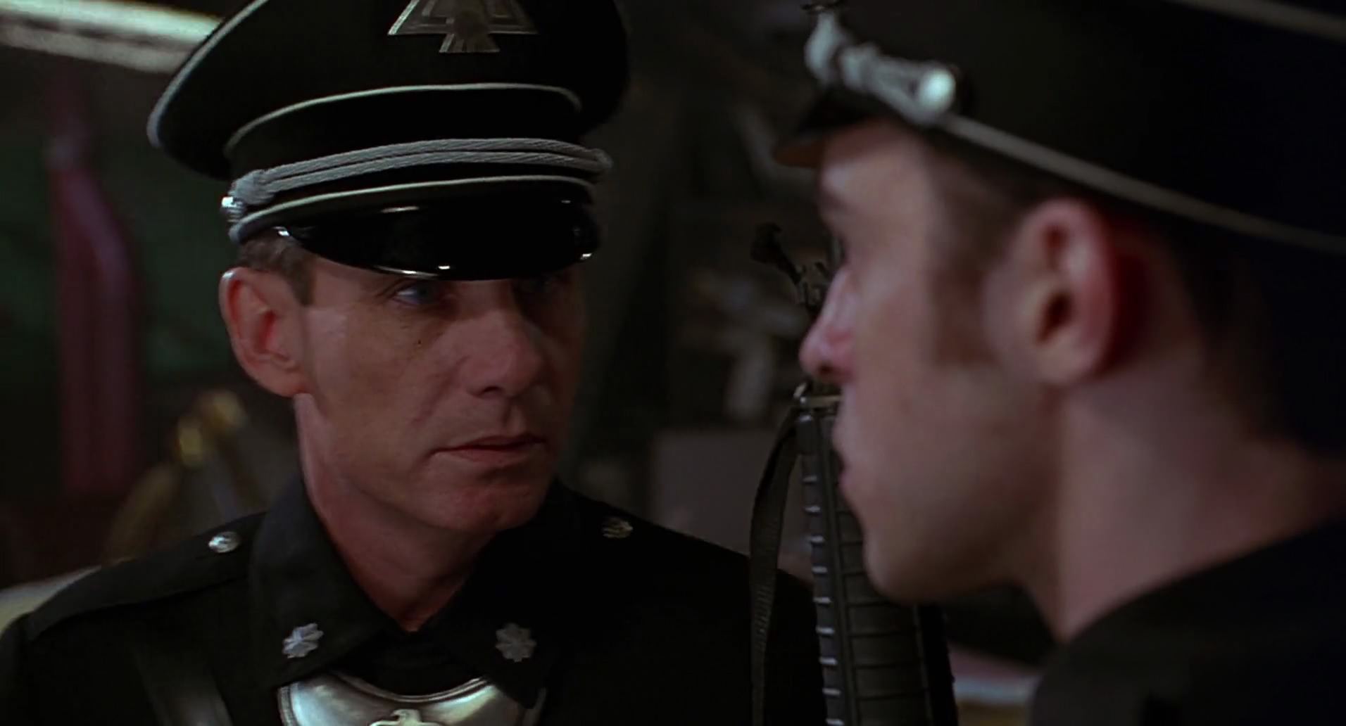 Barb Wire (1996) screencap 5640