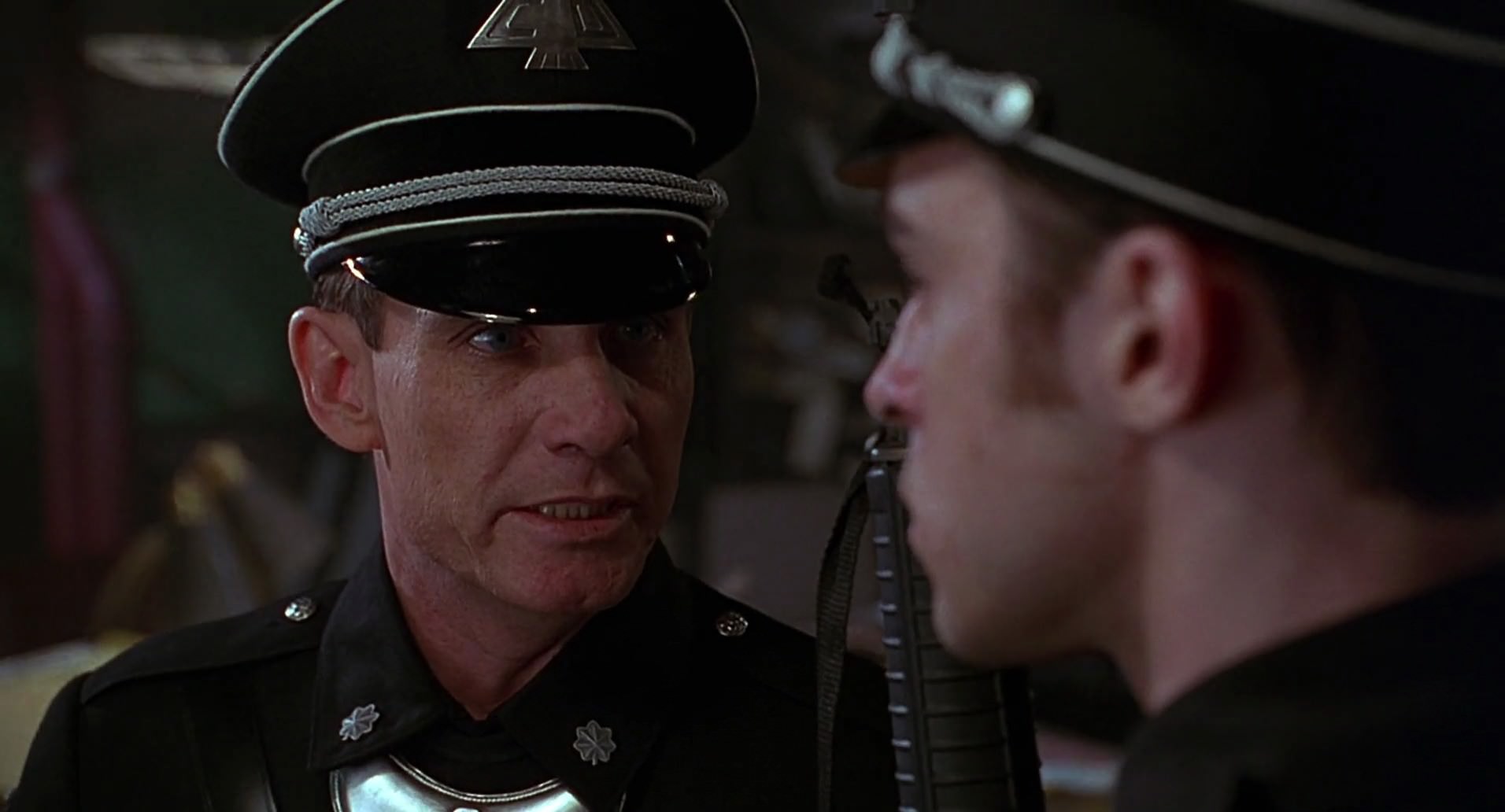 Barb Wire (1996) screencap 5646