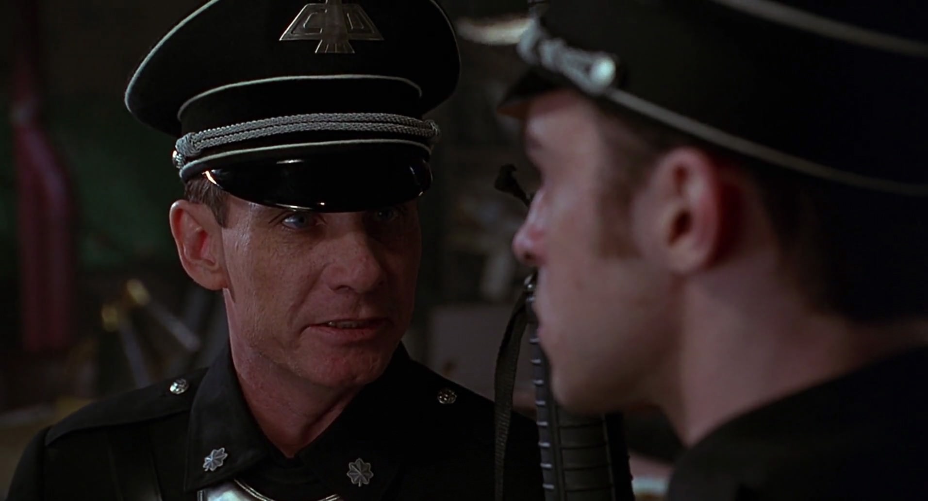 Barb Wire (1996) screencap 5649
