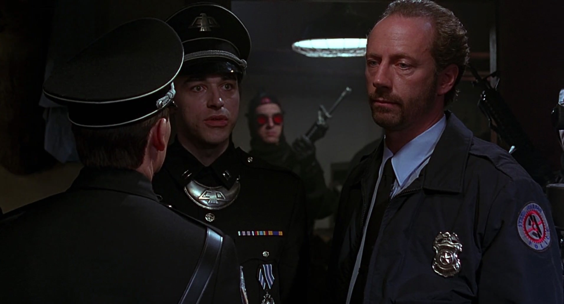 Barb Wire (1996) screencap 5652