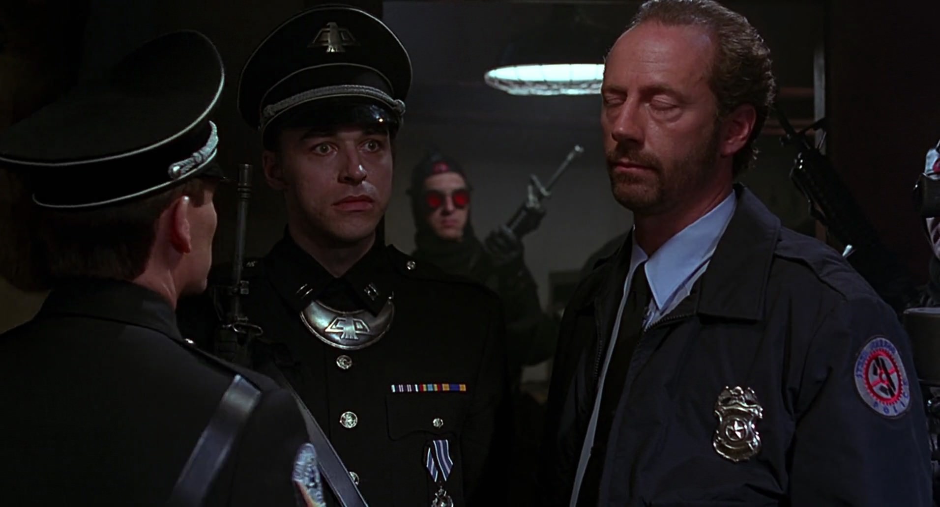 Barb Wire (1996) screencap 5655